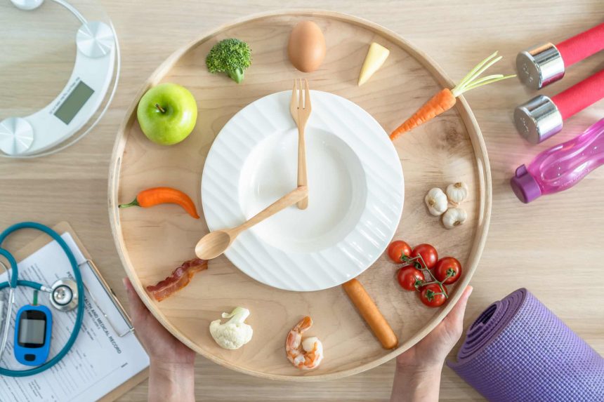 intermittent-fasting-and-cardiovascular-health:-decoding-the-facts-–-healthifyme-blog